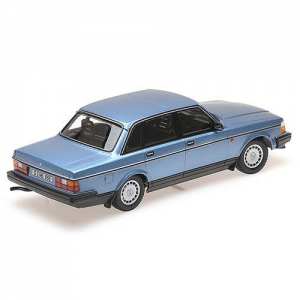 1/18 Volvo 240 GL 1986 голубой металлик