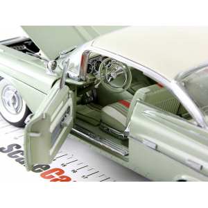 1/18 Pontiac Bonneville Hard Top 1959 cameo ivory/dundee green бежевый/зеленый мет.