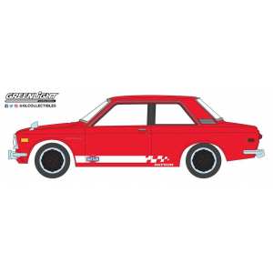 1/64 Datsun 510 Custom 1970 красный с белыми полосами