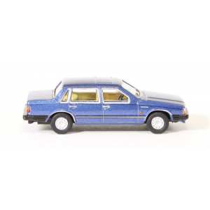 1/76 Volvo 760 1982 синий металлик