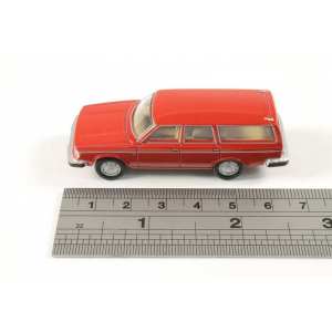 1/76 Volvo 245 DL Estate 1976 красный