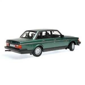 1/18 Volvo 240 GL 1986 зеленый мет