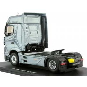 1/43 седельный тягач MERCEDES-BENZ ACTROS MP4 BIGSPACE 2012 Silver