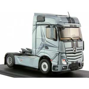 1/43 седельный тягач MERCEDES-BENZ ACTROS MP4 BIGSPACE 2012 Silver