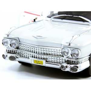 1/18 Cadillac GHOSTBUSTERS ECTO 1 MOVIE 1959 CADILLAC AMBULANCE WHITE