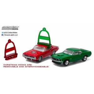 1/64 Ford Mustang 1970, Candy Apple Red с креплением для новогодней ёлки