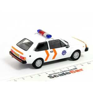1/43 Volvo 343 Полиция Нидерландов (с журналом)