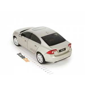 1/18 Volvo S60 2015 seashell