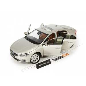 1/18 Volvo S60 2015 seashell