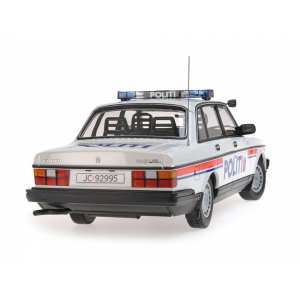 1/18 Volvo 240 GL 1986 Politi Norway 1 Полиция Норвегии (вариант 1)