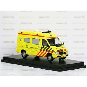 1/43 Mercedes-Benz Sprinter CDI Dutch Ambulance
