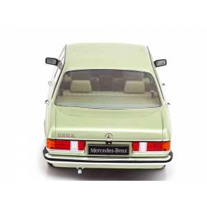 1/18 Mercedes-Benz 230E W123 1975 зеленый