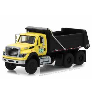 1/64 International WorkStar Dump Truck New York City (самосвал) 2017