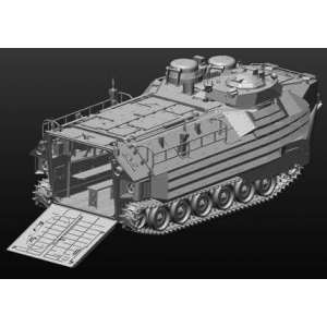 1/35 БТР AAVP-7A1 w/EAAK (Enhanced Applique Armor Kit)