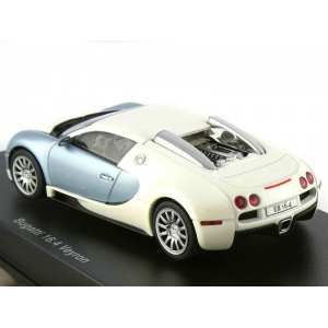 1/43 Bugatti EB 16.4 Veyron 2005 pearl/ice blue