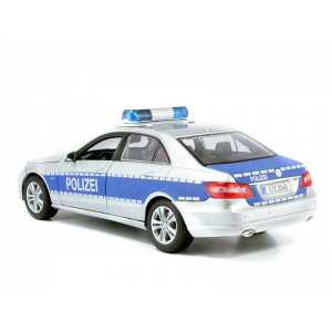 1/18 MERCEDES-BENZ E-klasse W212 Polizei