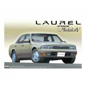 1/24 Автомобиль Nissan Laurel C34 1993