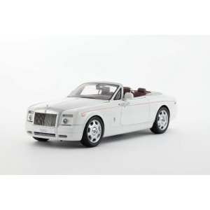 1/18 Rolls Royce Phantom Drophead Coupe белый