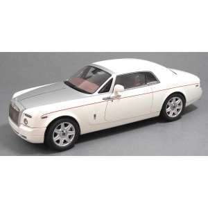 1/18 Rolls-Royce Phantom Coupe белый