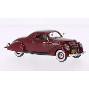 1/43 LINCOLN Zephyr Coupe 1937 темно-красный