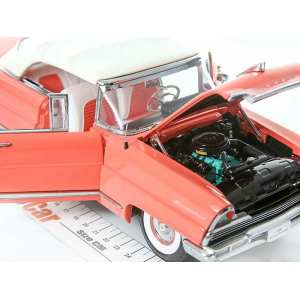 1/18 Lincoln Premiere Convertible 1956 коралловый с белым тентом