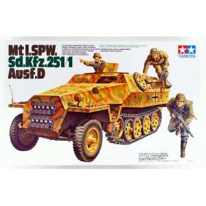 1/35 Полугусеничный бронетранспортер Mtl.Spw Sd.Kfz.251/1 Ausf.D с 4 фигурами