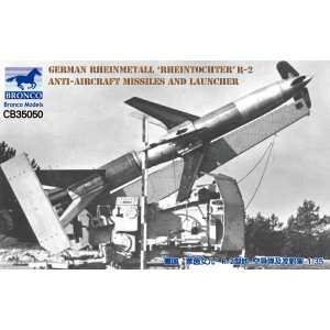 1/35 Ракета German Rheinmetall Rheintochter R-2 Anti-Aircraft Missiles and Launcher