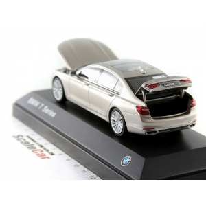 1/43 BMW 7er 750Li G12 Cashmir silver бежевый мет