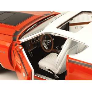 1/18 Dodge Charger R/T Hardtop 1971 с люком, оранжевый с белой крышей