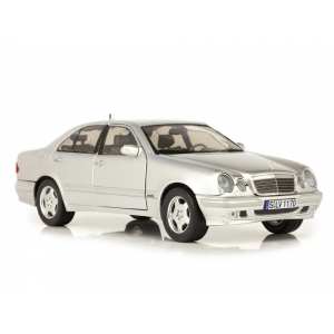 1/18 Mercedes-Benz E 320 limousine W210 рестайлинг 2001 серебристый