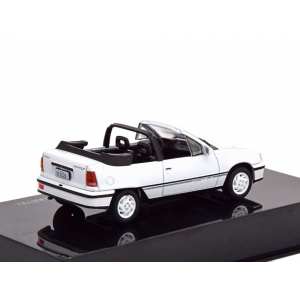 1/43 Chevrolet Kadett GSI Cabrio 1992 белый