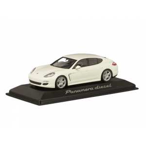 1/43 Porsche Panamera Diesel 2012 белый