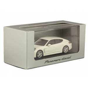 1/43 Porsche Panamera Diesel 2012 белый