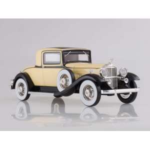 1/18 Packard 902 Standart Eight Coupe 1932 желтый с черным