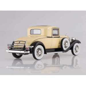 1/18 Packard 902 Standart Eight Coupe 1932 желтый с черным