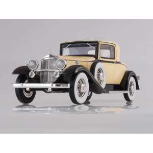 1/18 Packard 902 Standart Eight Coupe 1932 желтый с черным