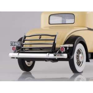 1/18 Packard 902 Standart Eight Coupe 1932 желтый с черным