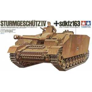 1/35 САУ на гусеничном ходу Sturmgeschutz IV(sdkfz163) с бронир.гусен.экранами и 1 фигура танкиста