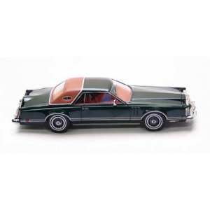 1/43 Lincoln MK5 Coupe 1978 темно-зеленый