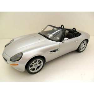 1/12 BMW Z8 E52 Silver 007 James Bond Car