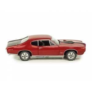1/18 Pontiac GTO 1968 Royal Bobcat красный с черным