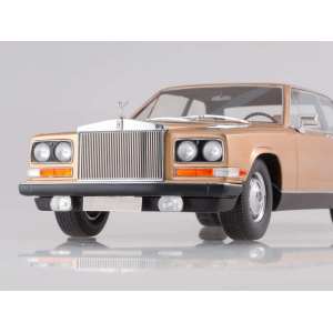 1/18 Rolls Royce Camargue 1975 золотистый
