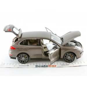 1/18 Porsche Cayenne Turbo S (958) Facelift 2015 (коричневый мет.)