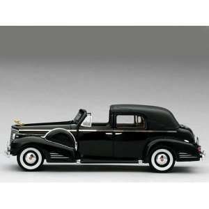 1/43 Cadillac Series 90 V16 Town Car 1938 черный