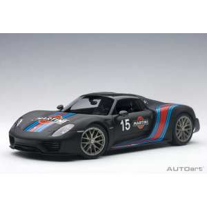 1/18 Porsche 918 Spyder Weissach Package 2013 (matt black, martini livery) черный Мартини