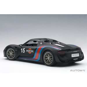 1/18 Porsche 918 Spyder Weissach Package 2013 (matt black, martini livery) черный Мартини