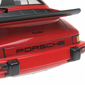 1/12 Porsche 911 Turbo 1977 красный