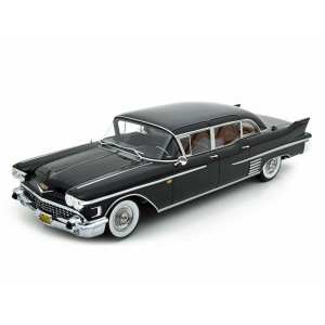 1/18 Cadillac Fleetwood 75 Limousine 1958 черный