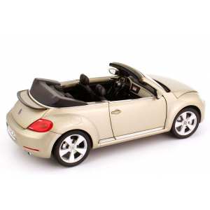 1/18 Volkswagen Beetle Cabrio 2012 золотистый