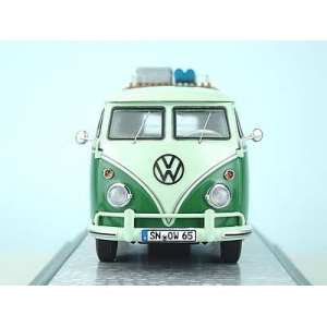 1/43 Volkswagen T1 Deluxe Bus Mindersamba(с багажником) 1959 светло зеленый/зеленый